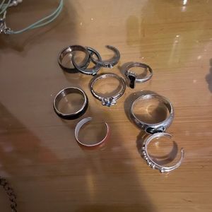 Kids rings lot